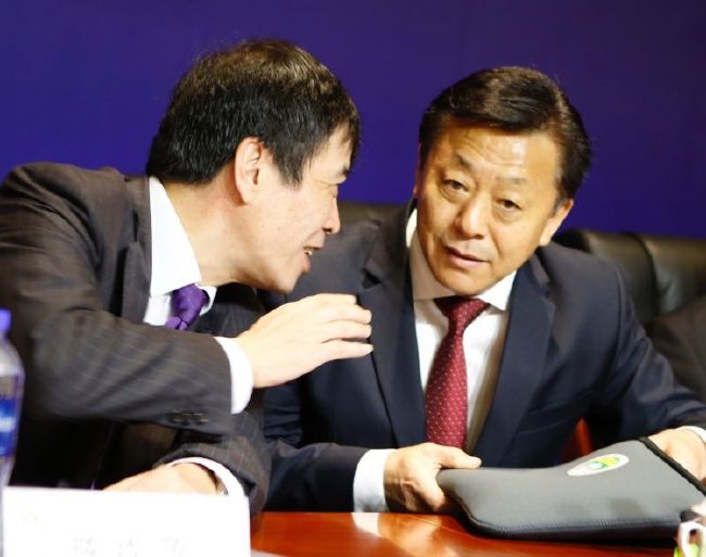 12月27日讯 据记者Matteo Moretto透露，莱比锡中场莫里巴正与赫塔费深入商谈加盟事宜。